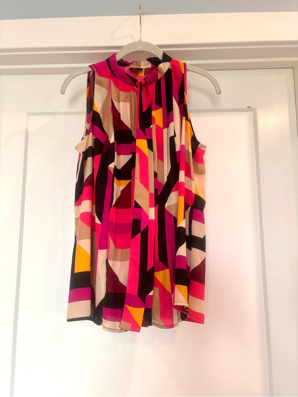 Worthington Pink/ Multicolor Geometric Tie Neck Sleeveless Flowy Blouse Top Sz L